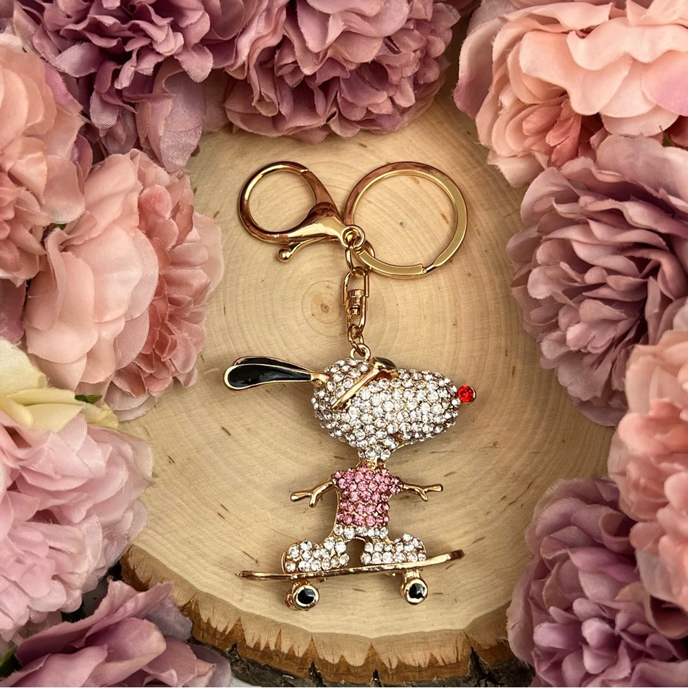 Crystal Snoopy Riding Skateboard Keychain Charm - Picture 8 of 14